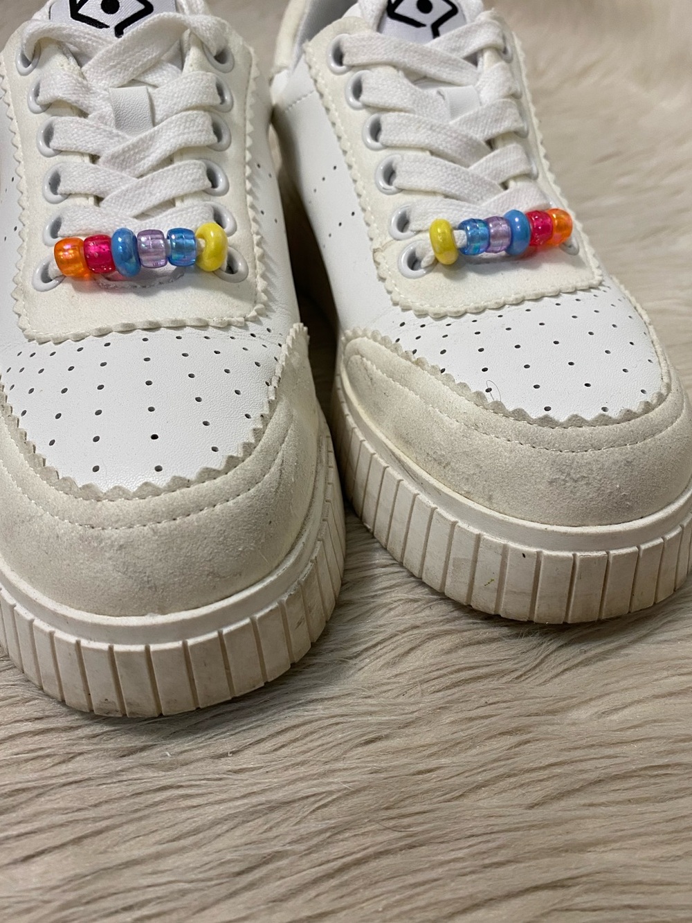 Katy Perry Skater Bead Sneakers Optic White Rainbow Beaded Laces Platform 7 - Picture 10 of 10